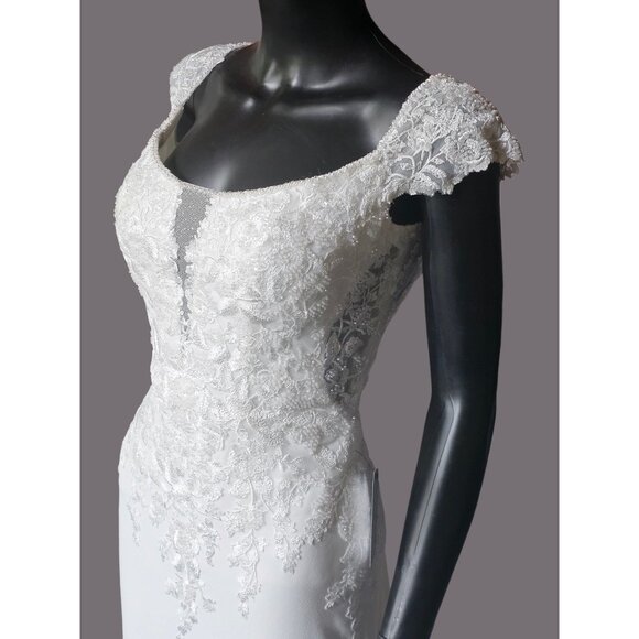 NWOT Ivory Crepe Fitted Cap Sleeve Wedding Gown - Mori Lee - Picture 5 of 16